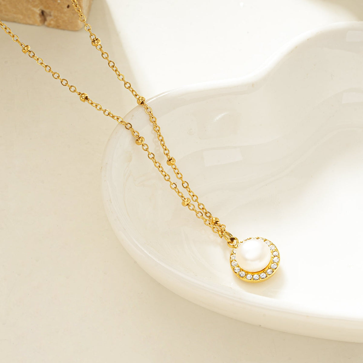 LATAHIA Gold-Tone Freshwater Pearl Pendant Necklace